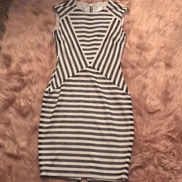 Cache exposed zipper dress - Picture 2 of 5